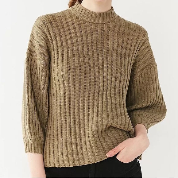 UO Mock Neck Sweater - Picture 3 of 8